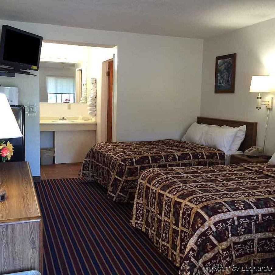 Port Lodge Motel Pulaski Buitenkant foto