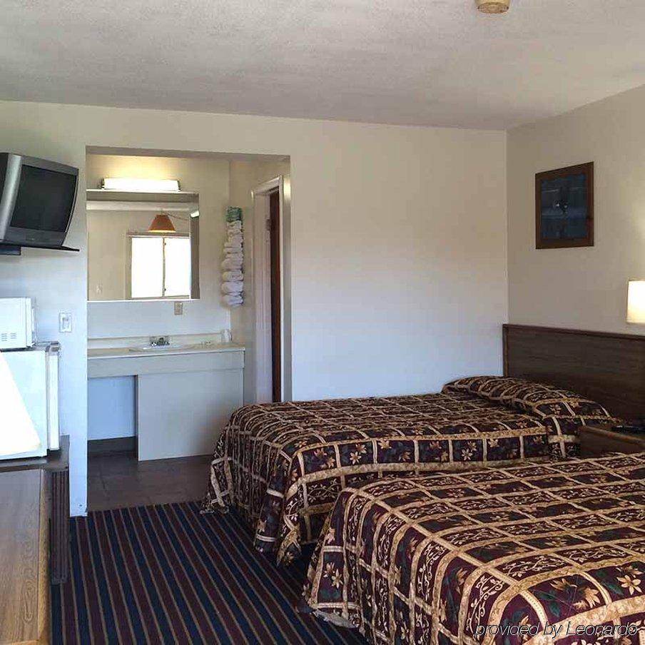 Port Lodge Motel Pulaski Buitenkant foto