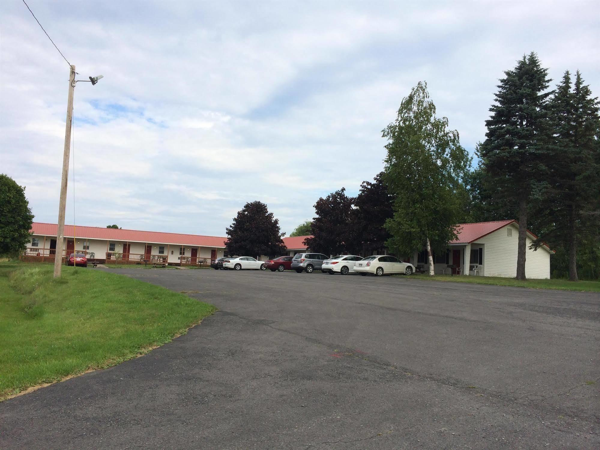 Port Lodge Motel Pulaski Buitenkant foto